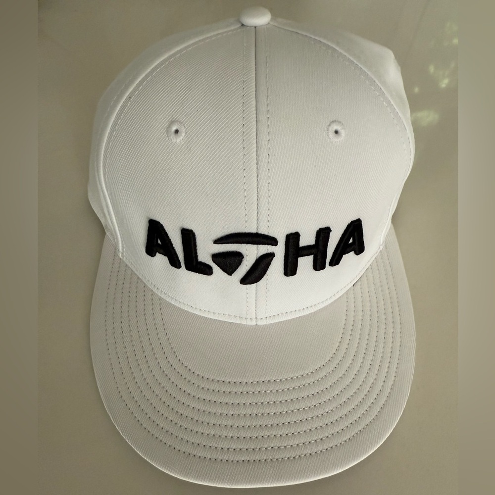 TaylorMade Hawaii golf hat SnapBack unisex new Aloha Hawai'i Maui